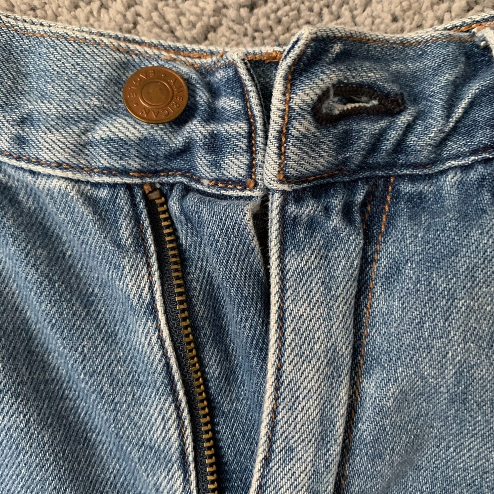 American Eagle Denim Mom Shorts 4 - Picture 3 of 6